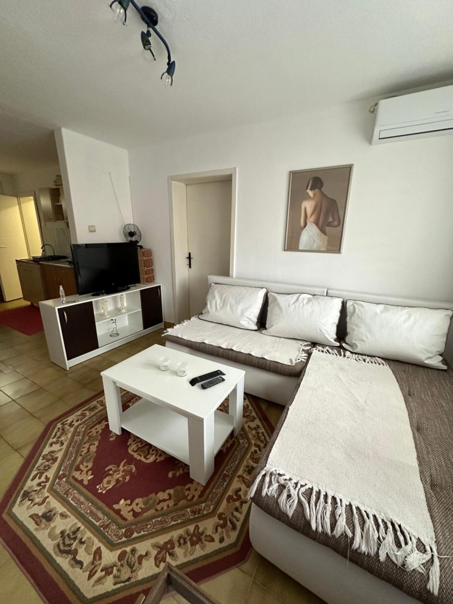 Day & Night Apartment Ćuprija المظهر الخارجي الصورة